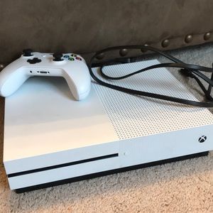 Xbox One S